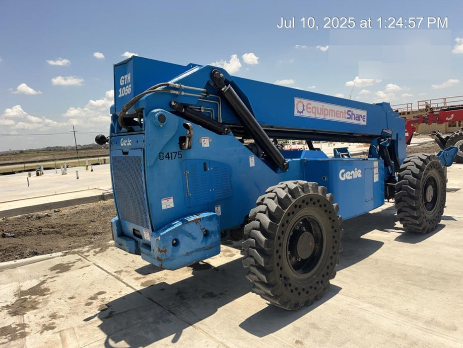 2017 GENIE GTH-1056