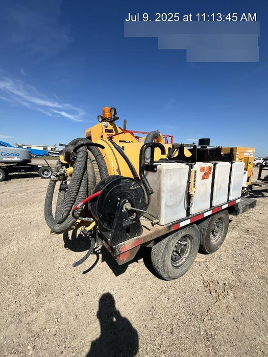 2023 VAC-TRON LP573XDT