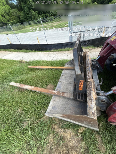 2021 PALADIN 48" Pallet Forks - Paladin
