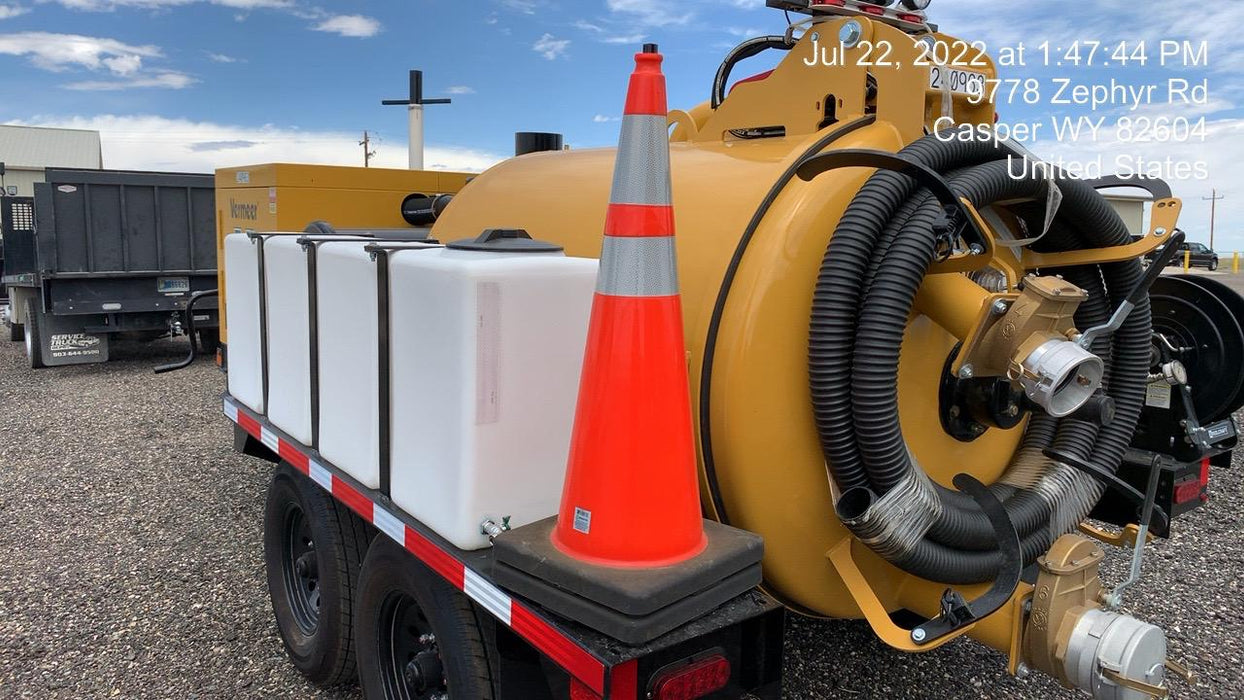 2022 Vac-Tron LP573XDT T4 Koehler Diesel Engine, 500 Gallon Debris Tank, x2 100 Gallon Water Tanks