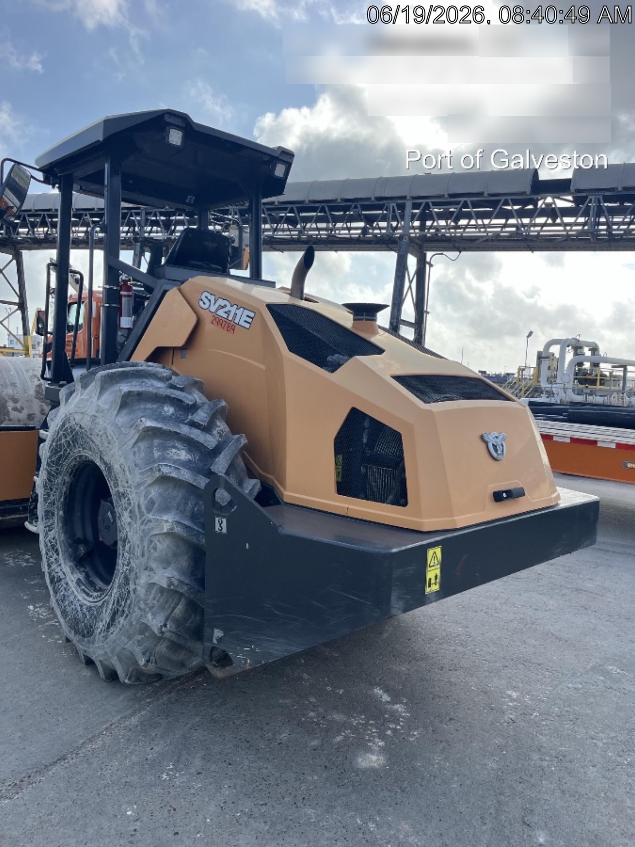 2023 CASE SV211E
