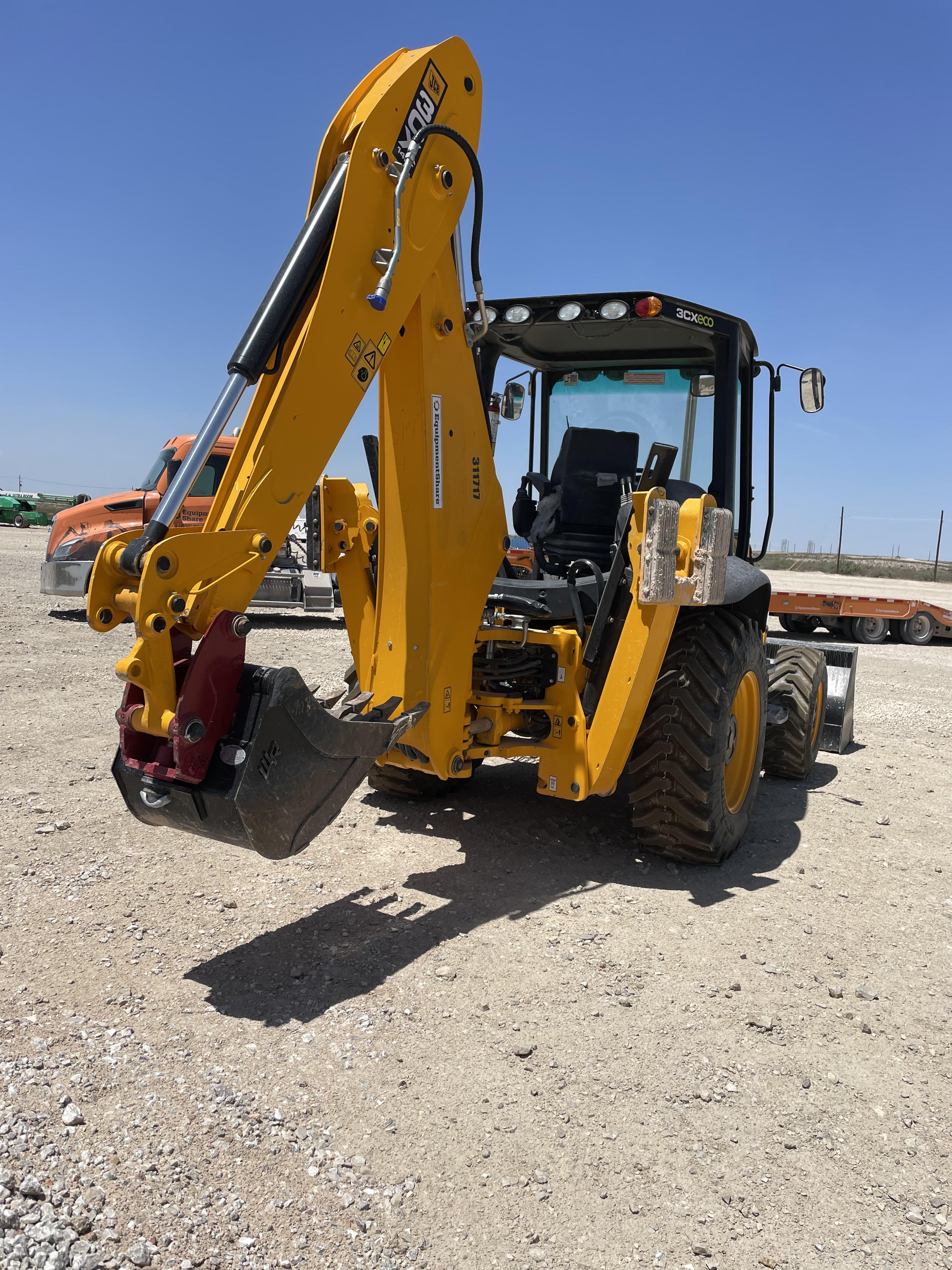 2023 JCB 3CX-14