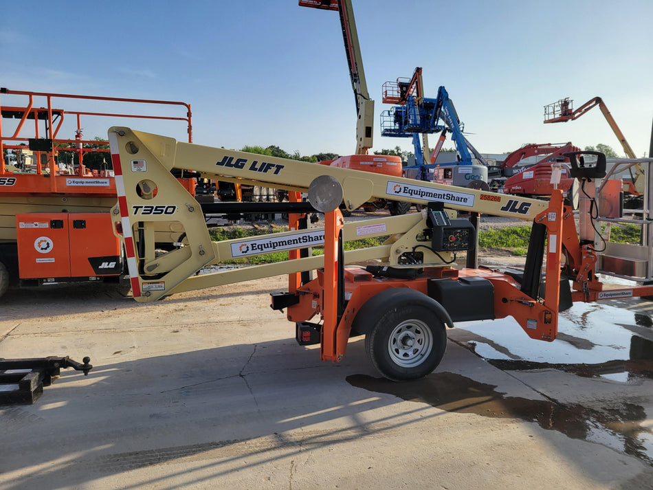 2022 JLG T350