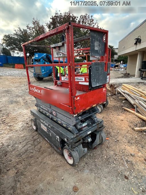 2015 Skyjack SJIII-3219 19' Scissor Lift