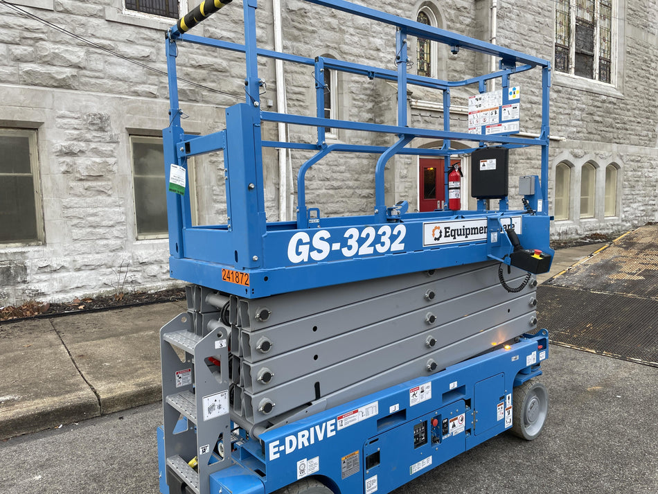 2022 GENIE GS-3232