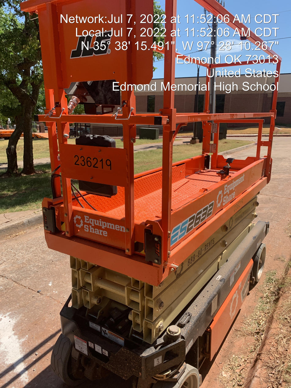 2022 JLG ES2632