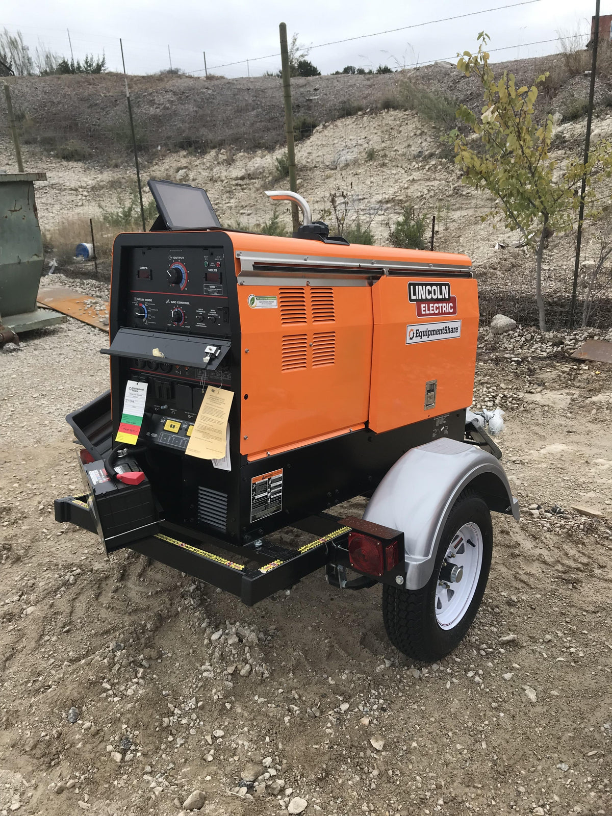 2022 Lincoln Electric LE400 Kubota V1505, Trlr, Cable Rack, Light Kit, ES Decals, T3