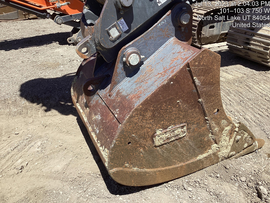 2020 DOOSAN 48" Excavator Bucket