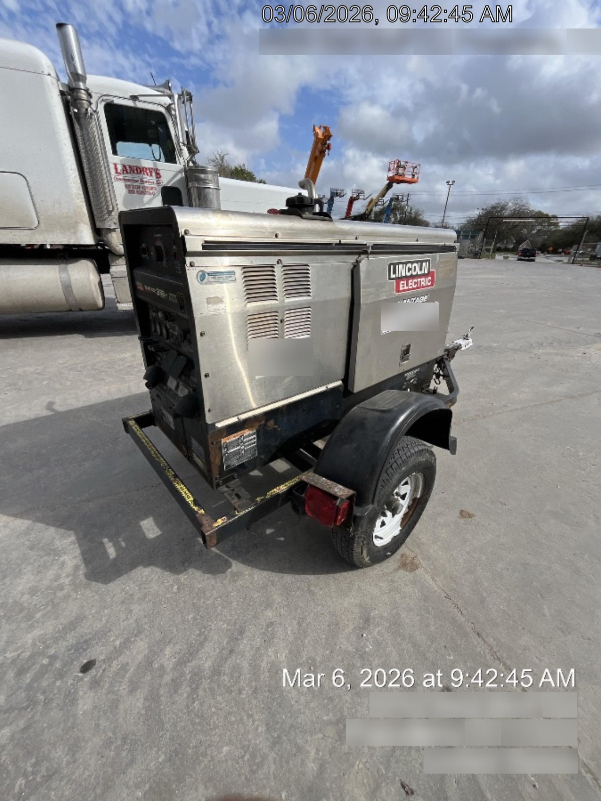 2019 Lincoln Electric Vantage 322 Ready-Pak 3, Two Wheel Trailer, Fender and Light Kit, Cable Rack