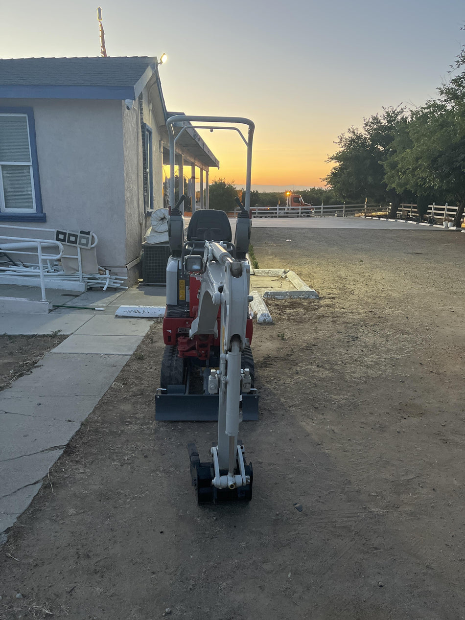 2023 TAKEUCHI TB210R
