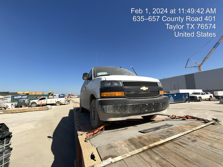 2023 CHEVROLET Express Van - Rental