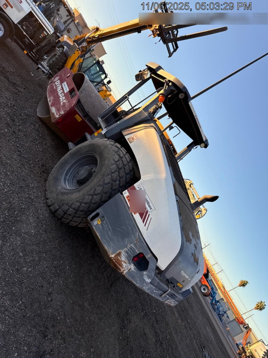 2021 DYNAPAC CA2500D