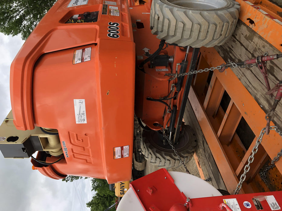 2019 JLG 600S 4WD