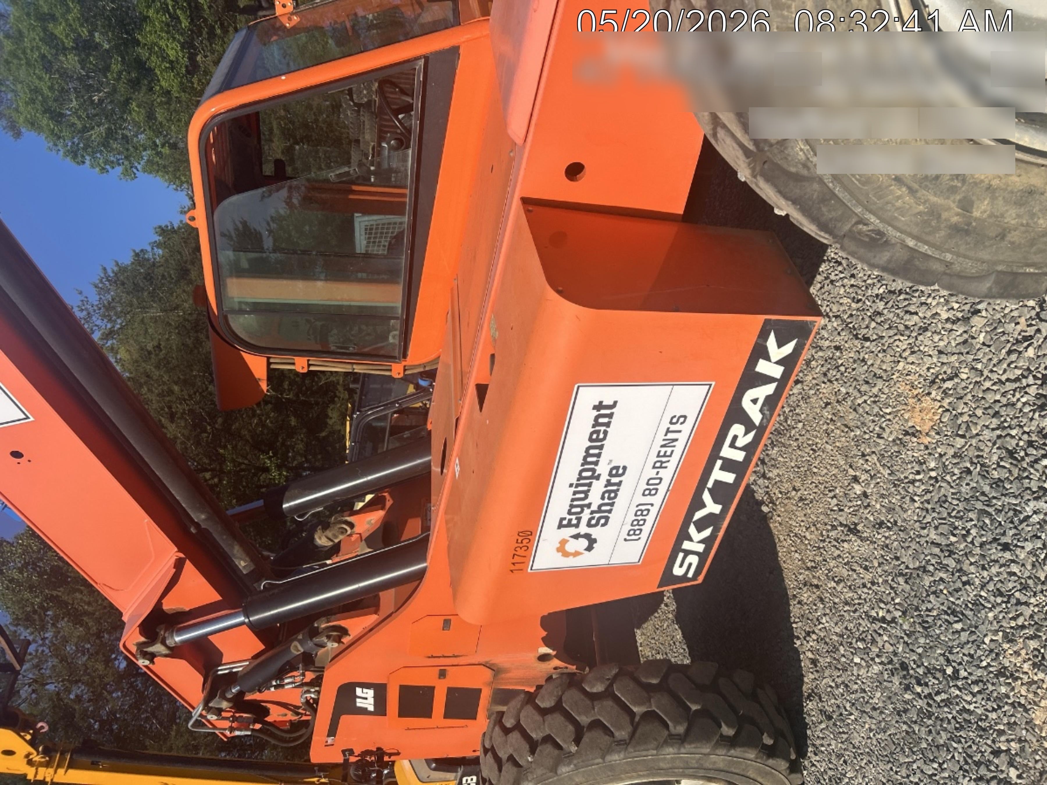 2020 SKYTRAK 8042