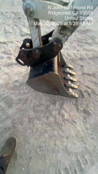 2023 SOLESBEE 24" Bucket, Tooth, Mini Excavator - Solesbee