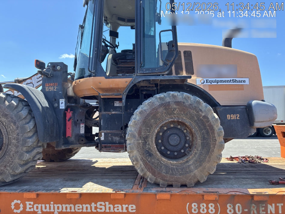 2018 Case 521G CLOSED CAB, JRB 416 STYLE HYD COUPLER