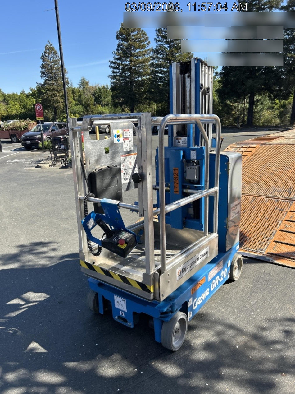 2021 GENIE GR-20