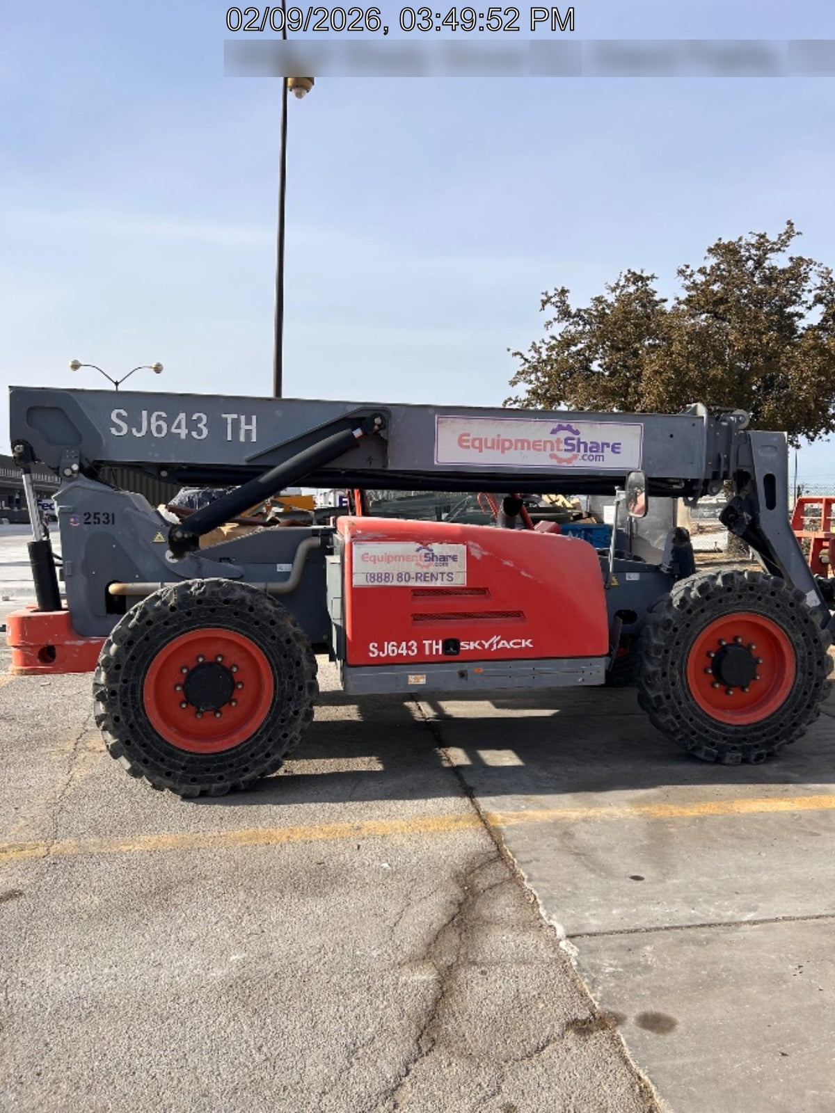 2016 Skyjack SJ643 TH 60" Carriage, Solid Tires