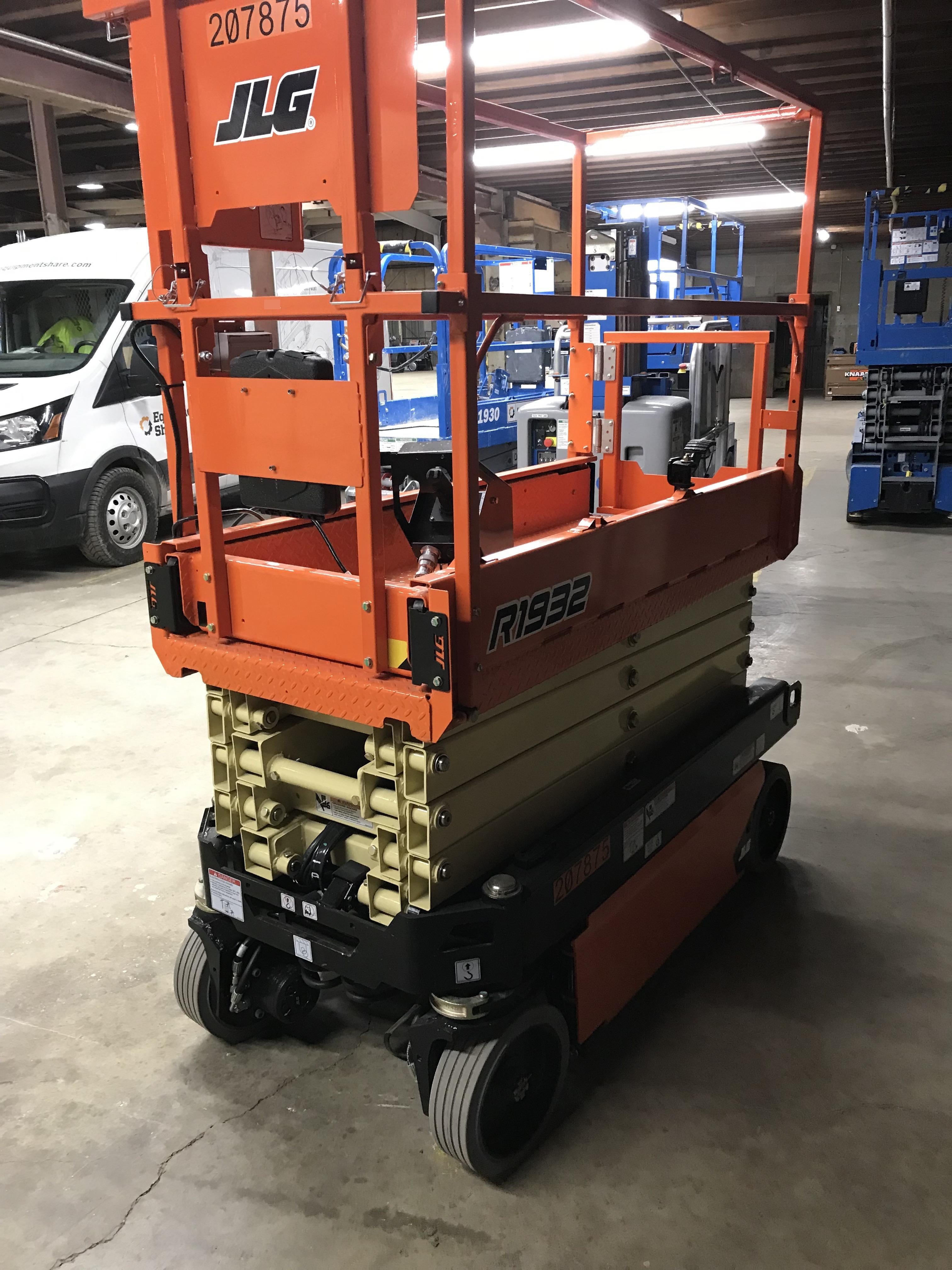 2022 JLG R1932