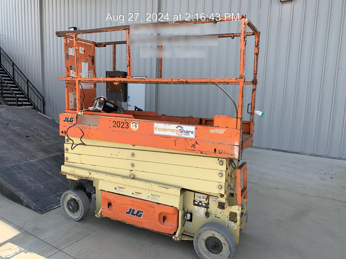 2016 JLG 2632ES