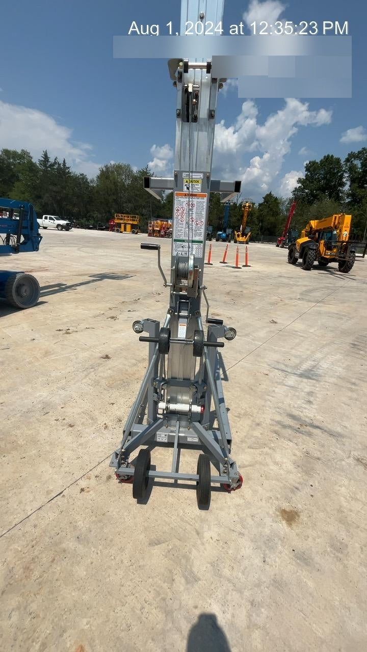 2023 GENIE SLC-24
