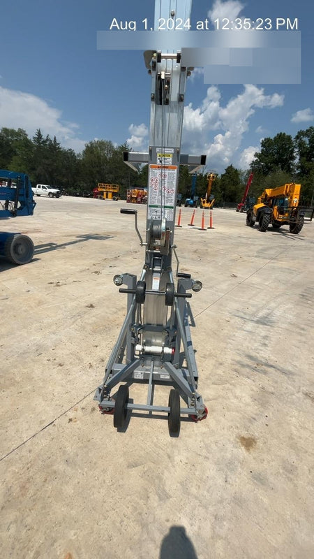 2023 GENIE SLC-24