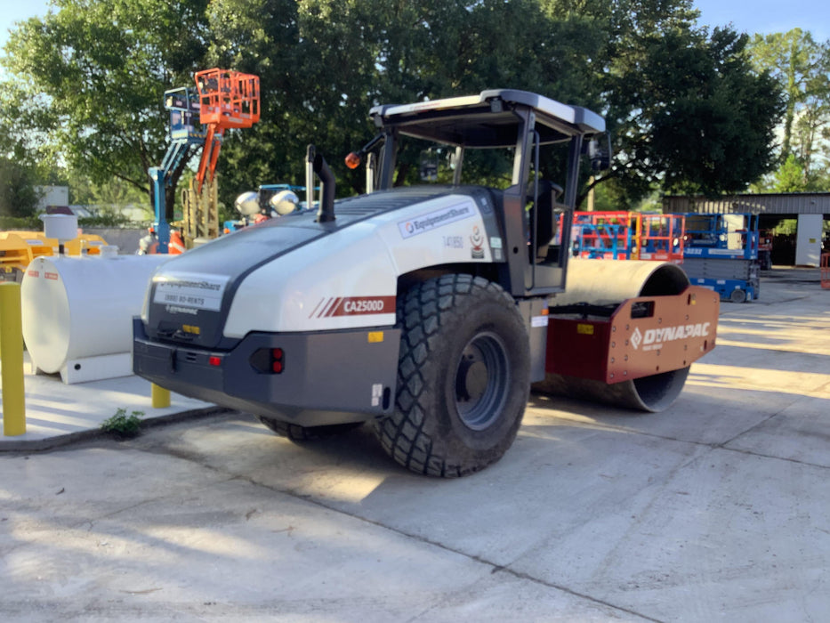 2021 DYNAPAC CA2500D