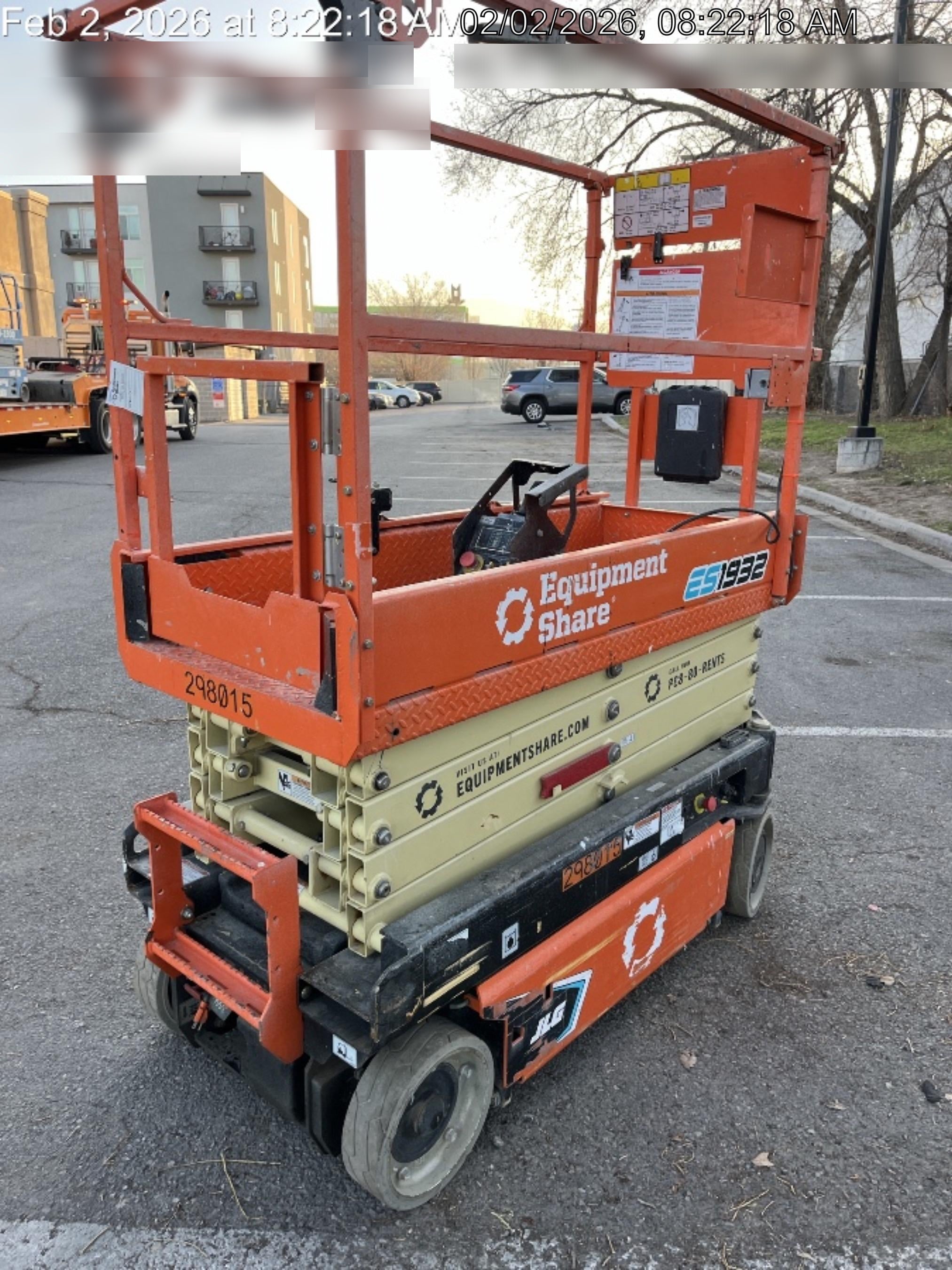 2023 JLG ES1932