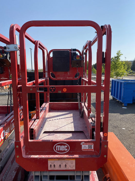 2020 MEC 1330SE Solid NM Tires, Steel Swing out Doors, LCS, Beacon, 900W Invertor