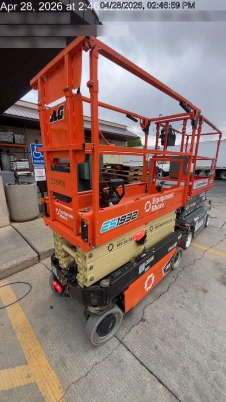 2022 JLG ES1932