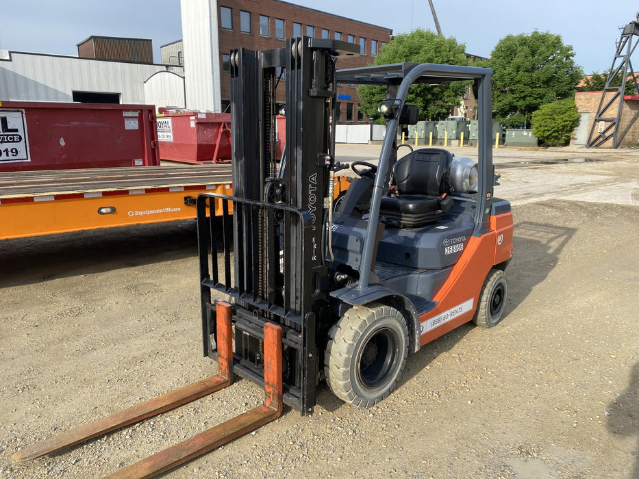 2022 TOYOTA 50-8FGU25