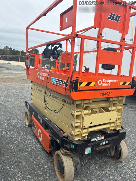 2022 JLG ES3246