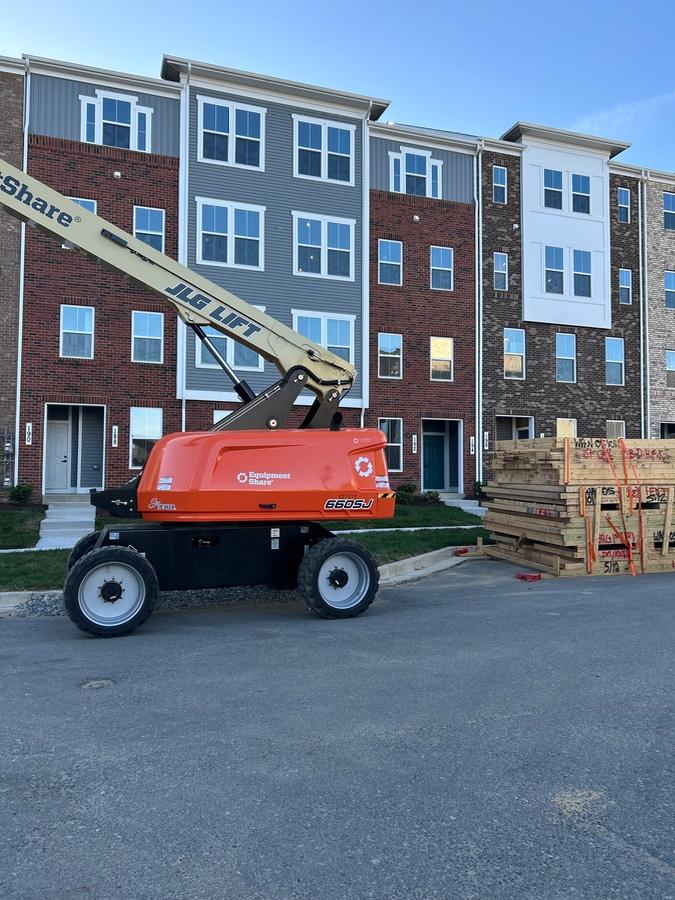 2025 JLG 660SJ
