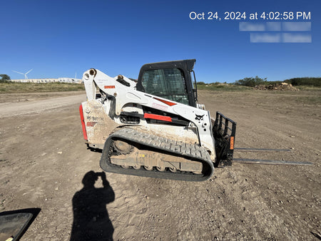2023 CASE 588H