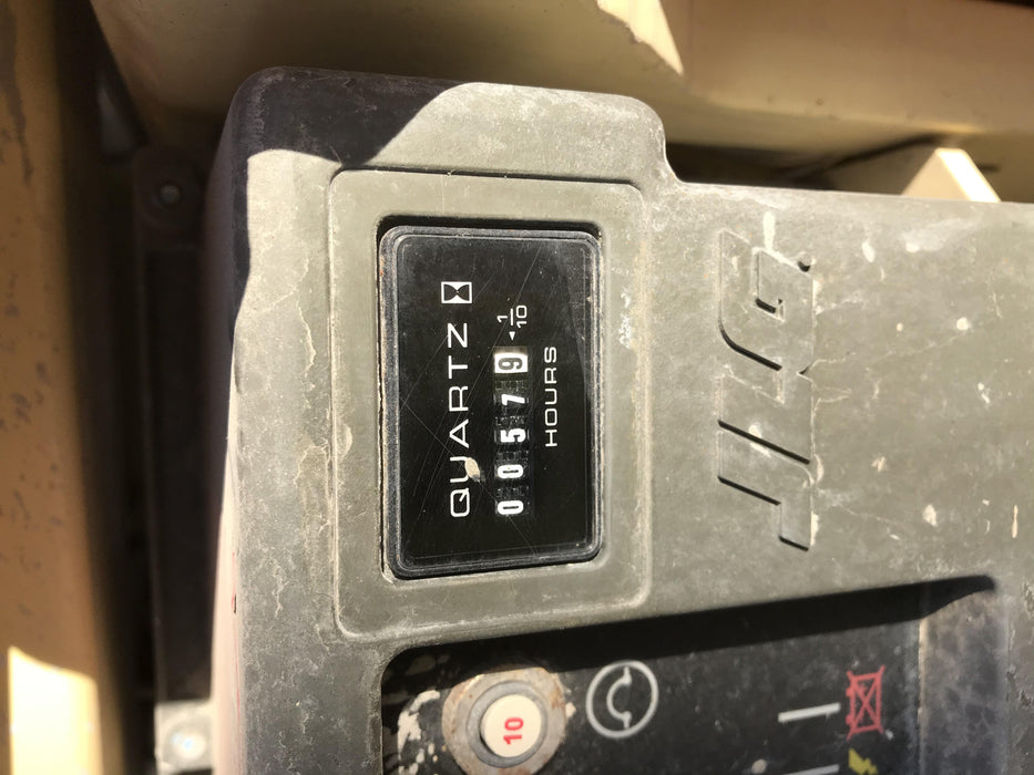 2016 JLG 1930ES Standard Options