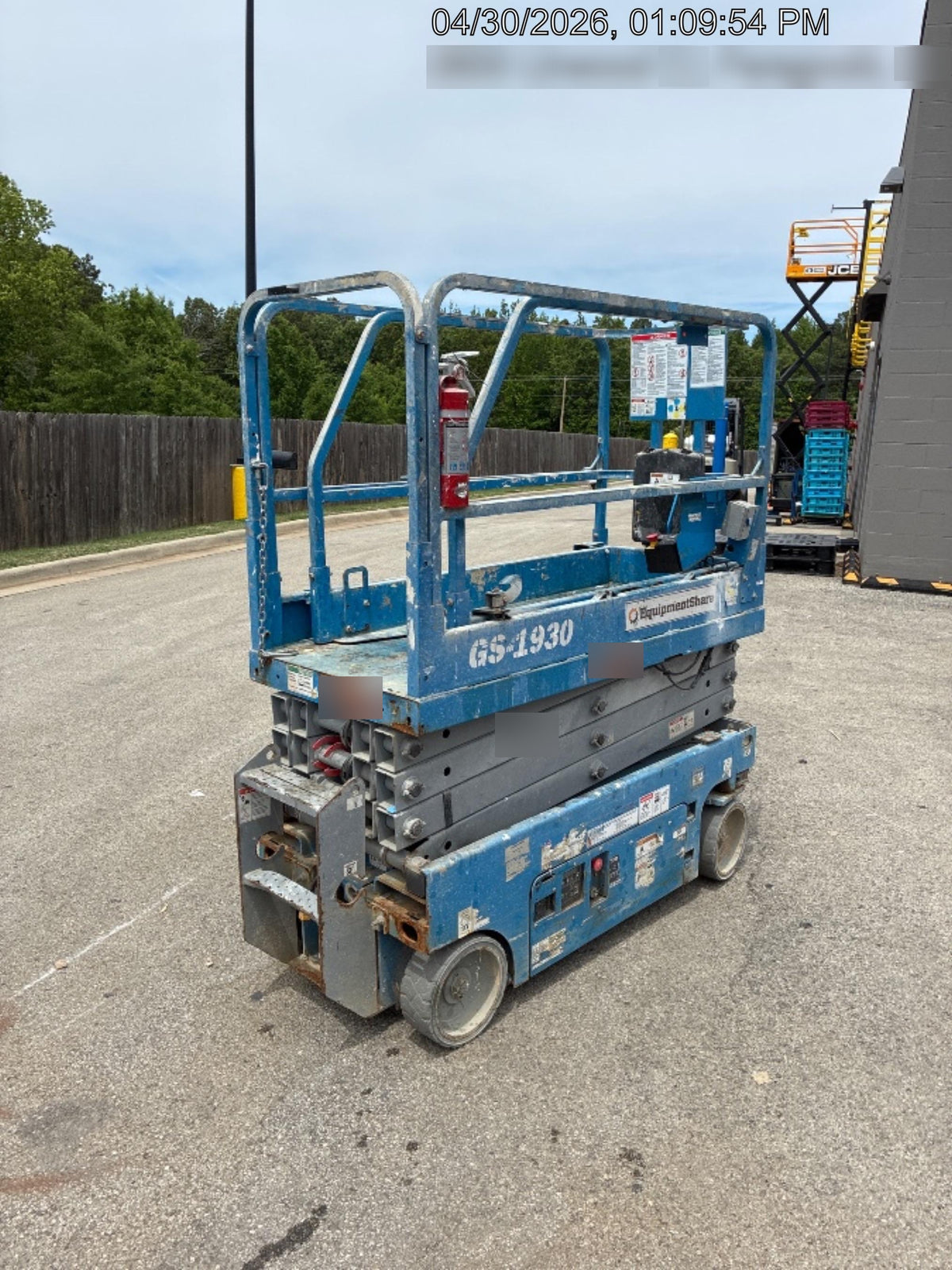 2019 Genie GS-1930 Fixed rails with chain Entry