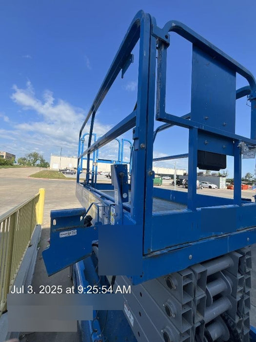 2019 Genie GS-4047 Folding rails with half height swing gate