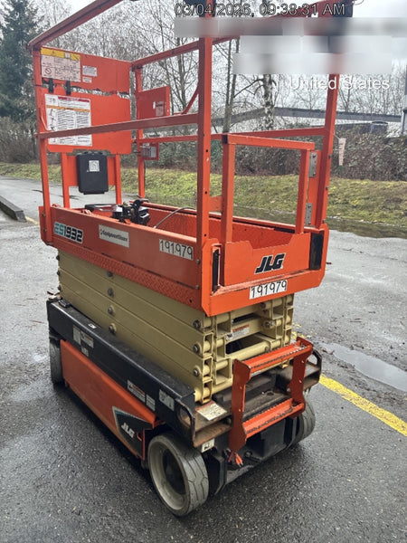 2021 JLG ES1932