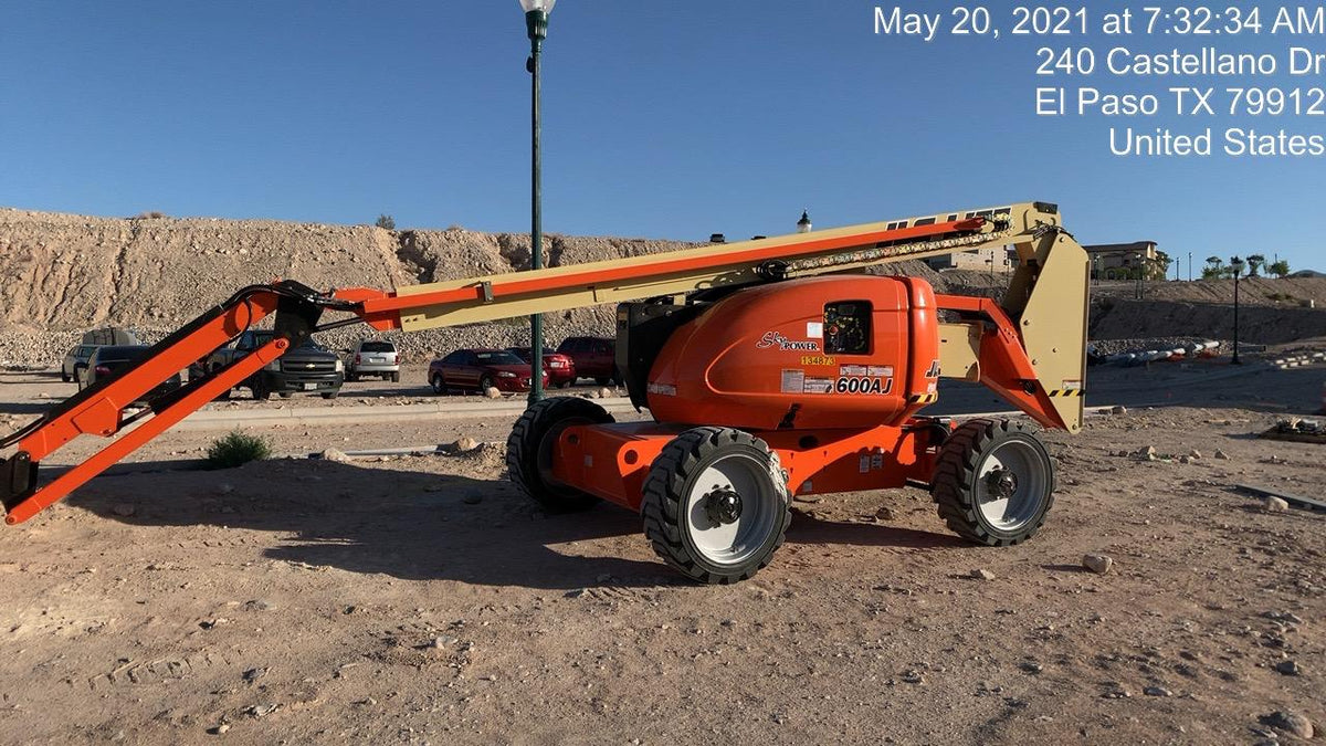 2021 JLG 600AJ