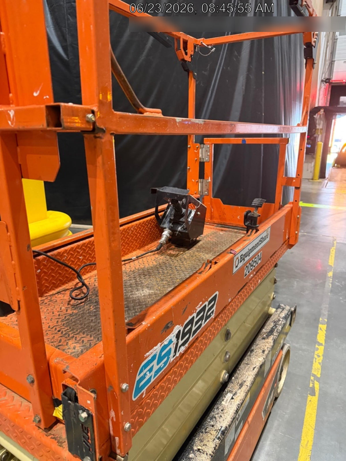 2022 JLG ES1932