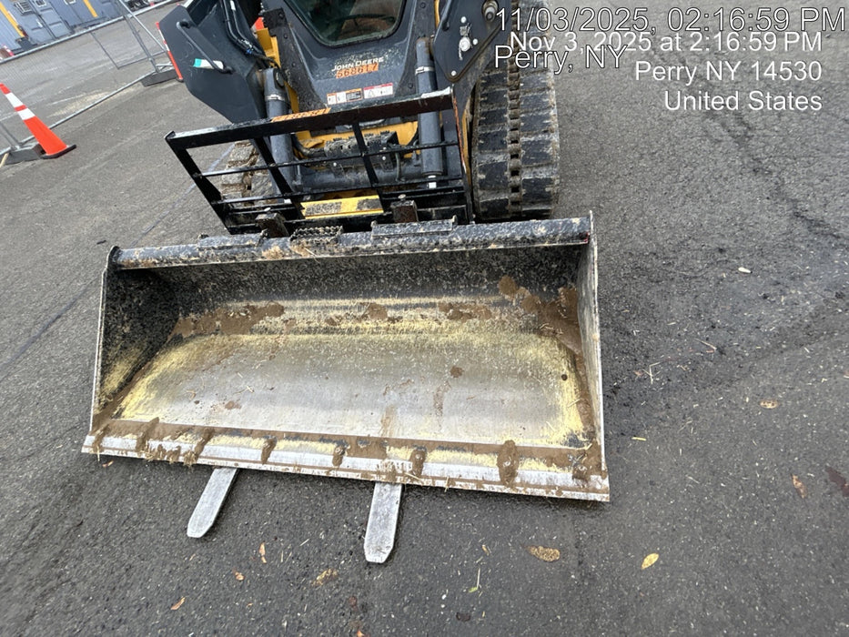 2025 JOHN DEERE 84" Bucket - John Deere