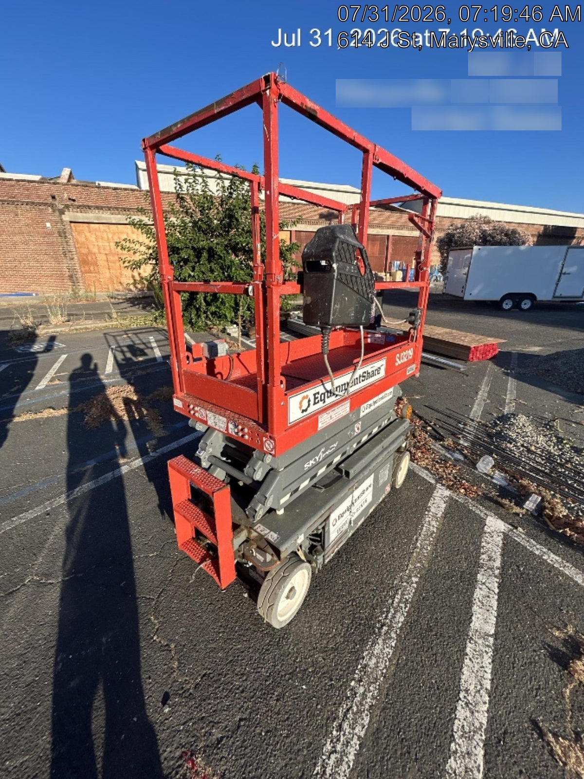 2020 Skyjack SJIII-3219 Solid NM Tires, Half height spring hinged entry gate, Dual Beacons, 800W Inverter