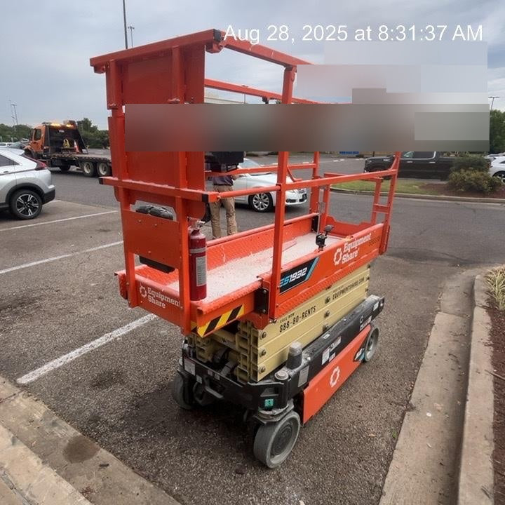 2025 JLG ES1932