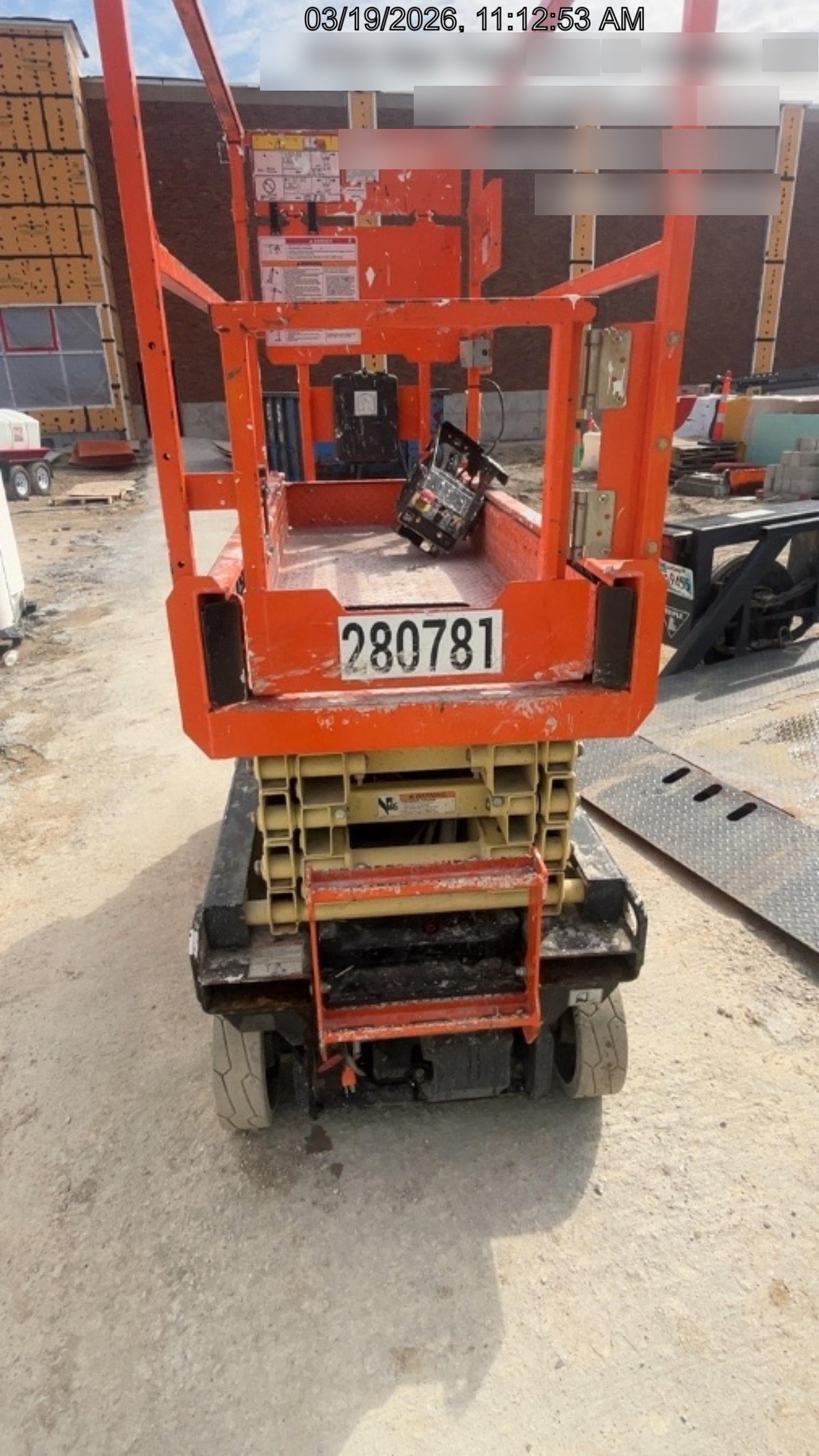 2022 JLG ES1932