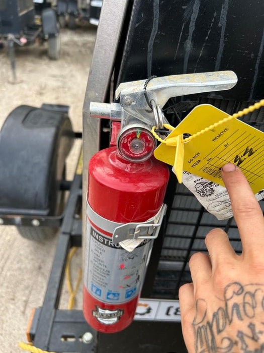 2024 Lincoln Electric LE400 Kubota V1505, Trlr, Cable Rack, Light Kit, ES Decals, T3