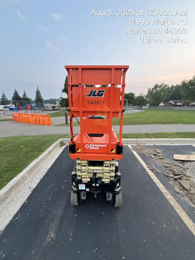 2025 JLG ES1932