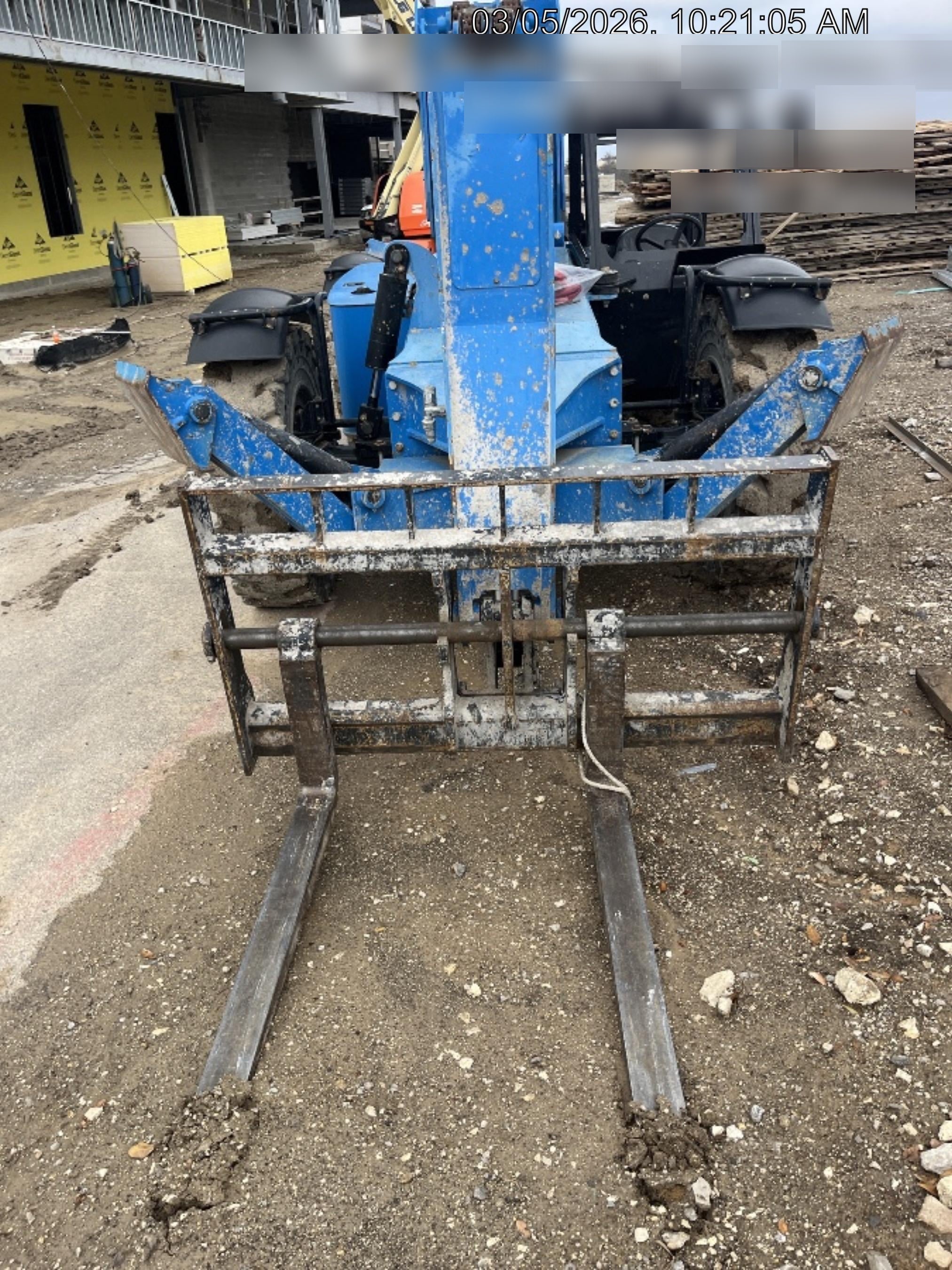2017 GENIE GTH-1056