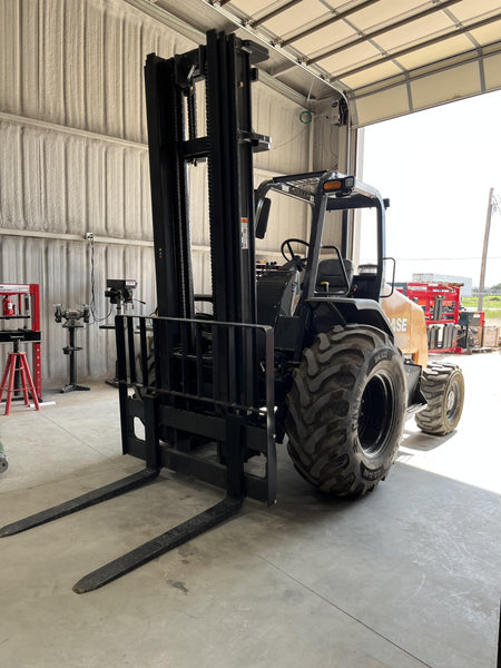 2023 CASE 588H