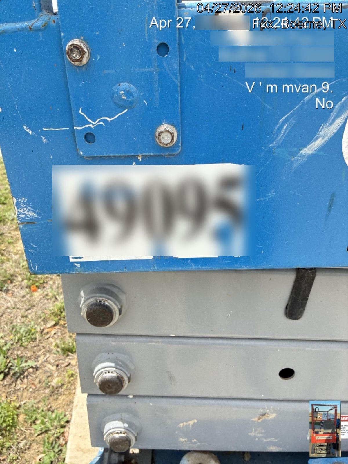 2019 Genie GS-2632 Folding rails with half height swing gate