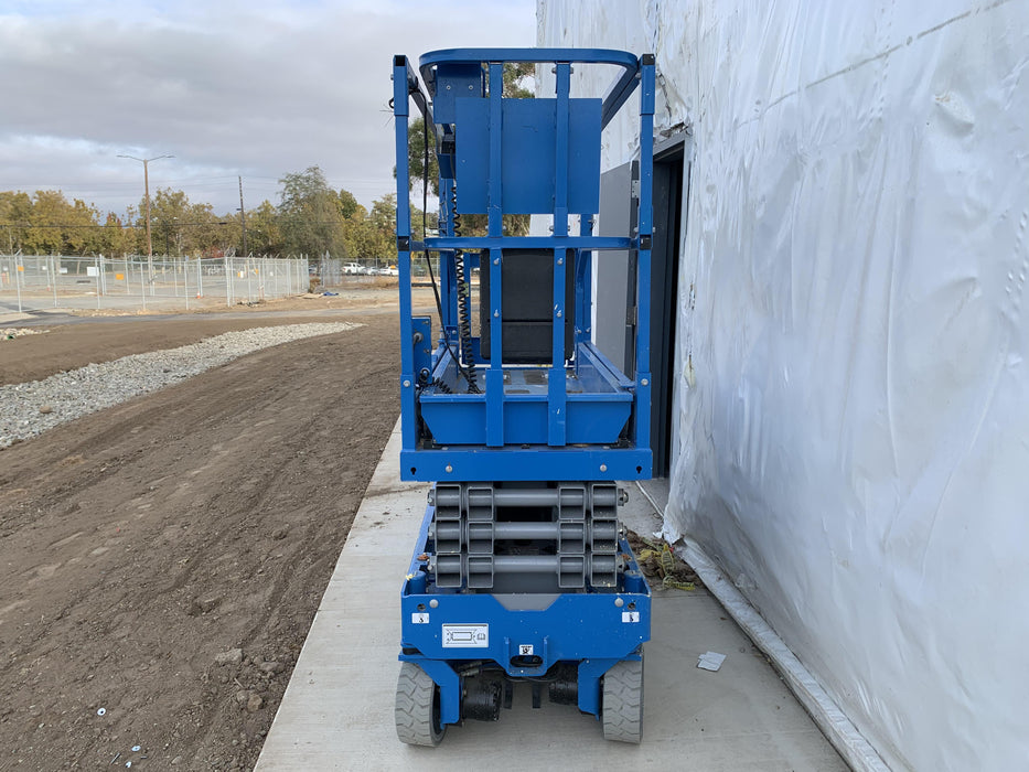 2020 Genie GS-1930 Solid Non Marking Tires, Beacon, Folding rails with half height swing gate, 800W Inverter